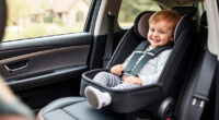 Munchkin Carseat Tray Review: September Travel Snack Solution